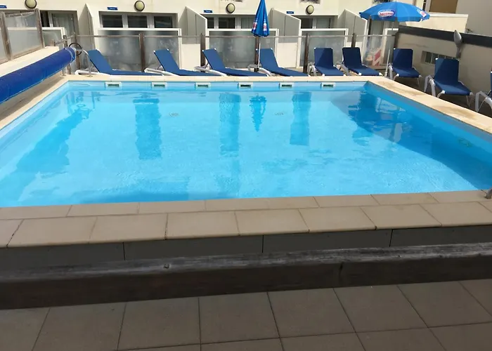 2 Personnes Avec Wi-fi, Avec Piscine - Fr-1-197-640 Апартаменты Ле-Сабль-д’Олон