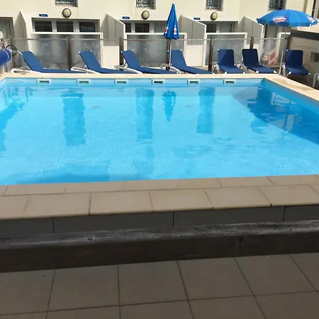 2 Personnes Avec Wi-fi, Avec Piscine Apartment Les Sables-dʼOlonne