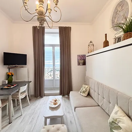 2 Personnes Avec Wi-fi, Résidence Avec Piscine - Fr-1-197-640 Appartamento