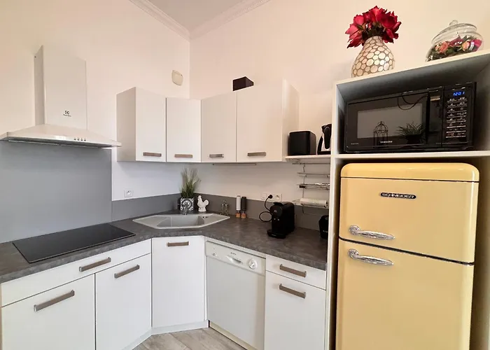 2 Personnes Avec Wi-fi, Avec Piscine - Fr-1-197-640 Apartmán